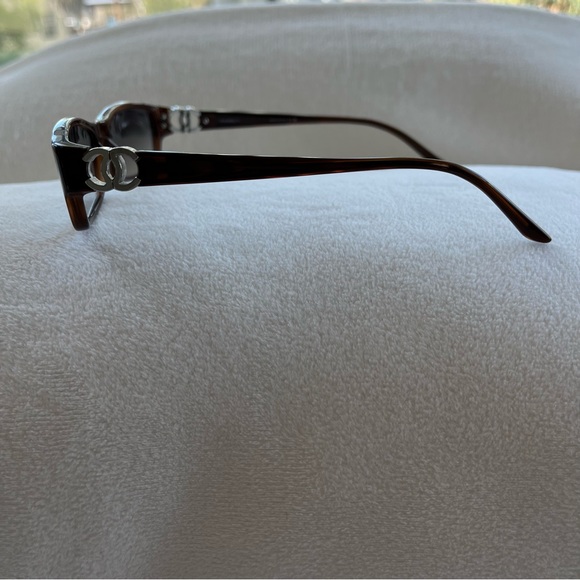 🤍 euc | Chanel | vintage classic sunglasses - Picture 3 of 8